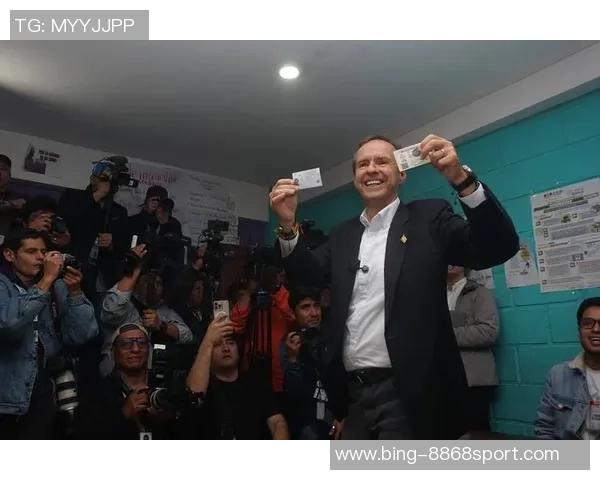 梅开二度的罗德里戈在社交媒体分享庆祝照片表达付出值得的感慨